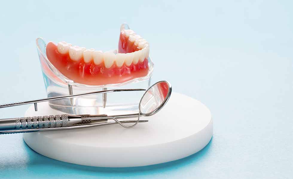 ολική οδοντοστοιχία σε φυσικά δόντια